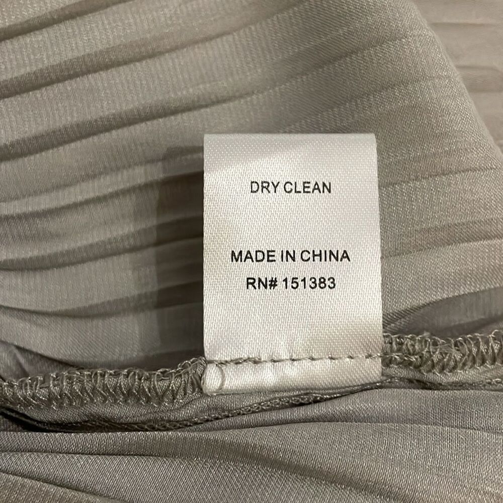 Current Air Gray Split Neck Flutter Sleeve Smocke… - image 10